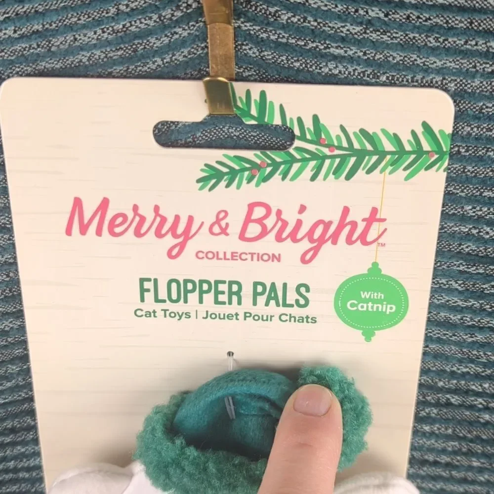Christmas Kitty Toy! Flopper Pals Polar Bear